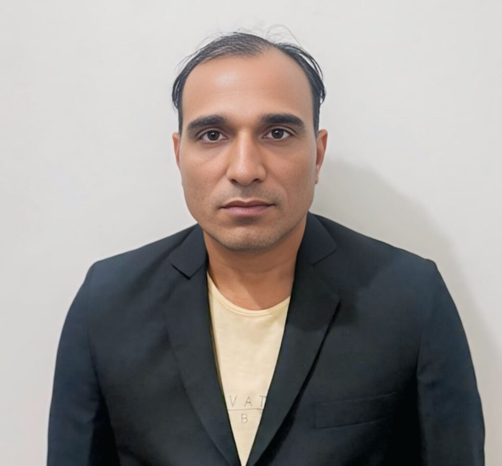 Dilawar Singh Indian employee of X World Consultancy